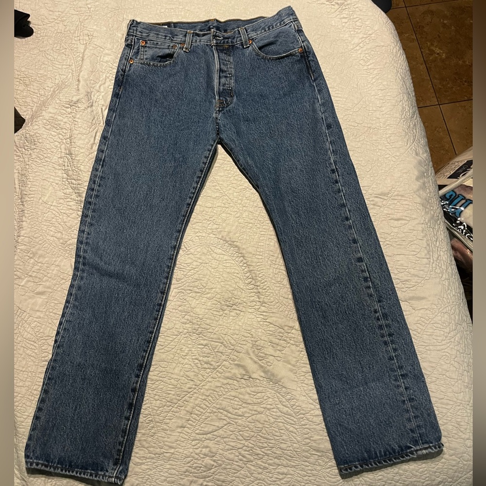 Levi’s Straight 501 Jeans